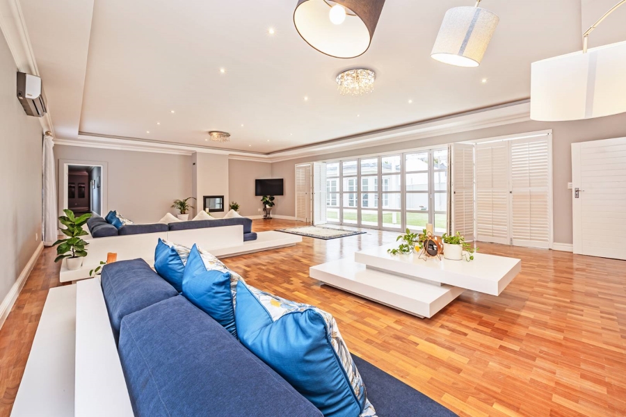 7 Bedroom Property for Sale in Flamingo Vlei Western Cape